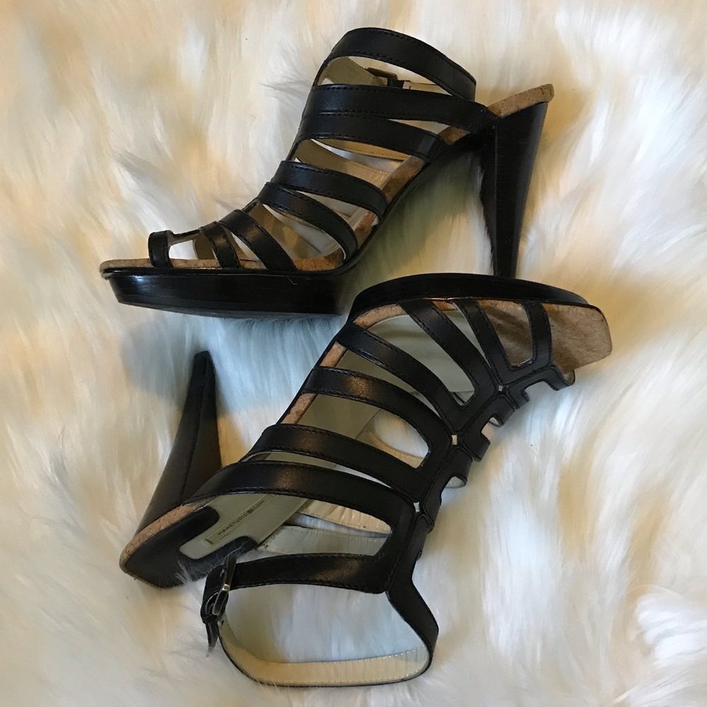 *HP!* Max Studio Black Strappy Heel Like NEW